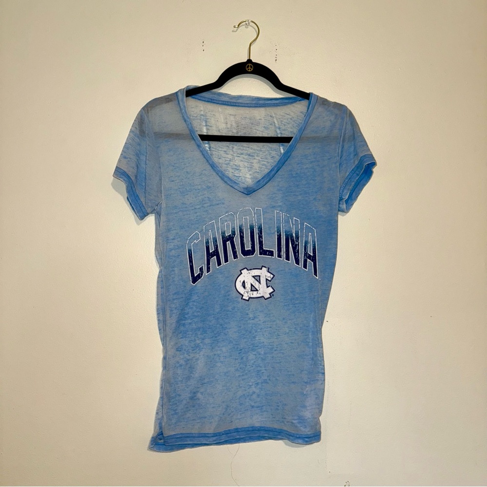 Campus Heritage | North Carolina Blue Fitted Short Sleeve Tee